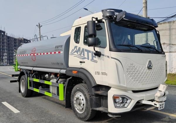 綠化噴灑車
